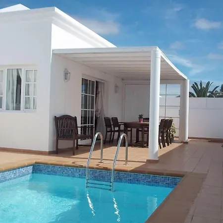 Sleeps 6 Pool Wifi Βίλα