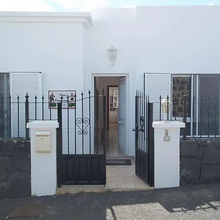 Sleeps 6 Pool Wifi * Costa Teguise